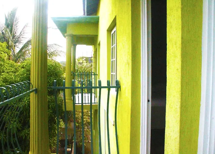 Hostal Yaad